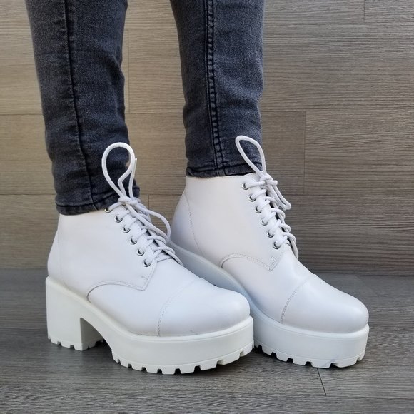 Shoes - Grunge 90s Chunky Heel Platform Lace Ankle Boots